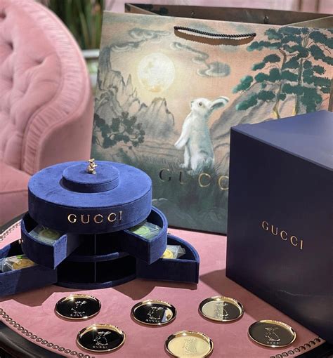 gucci mooncake music box.